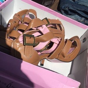 NEW Leg Avenue Athena Boot Heels